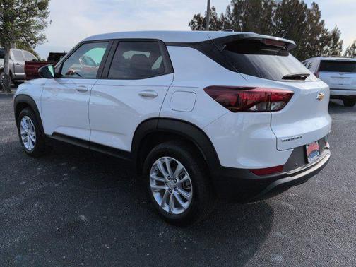 Summit White 2025 Chevrolet Trailblazer LS