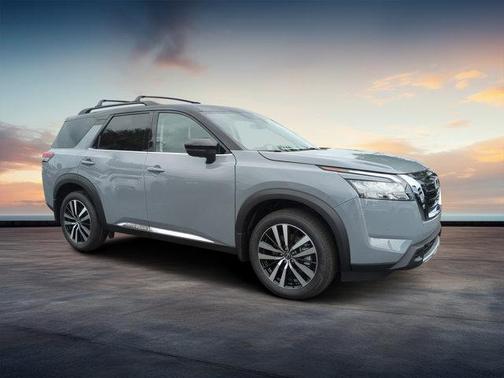 2025 Nissan Pathfinder Platinum FWD
