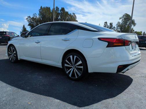 2021 Nissan Altima Platinum Intelligent AWD