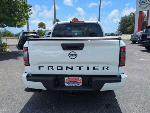 Glacier White 2026 Nissan Frontier SV