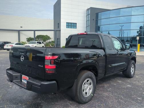 Super Black 2026 Nissan Frontier S
