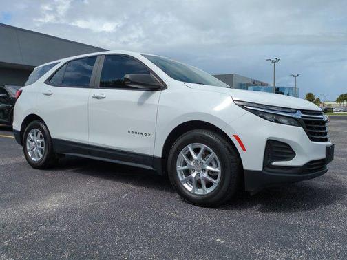 2022 Chevrolet Equinox LS