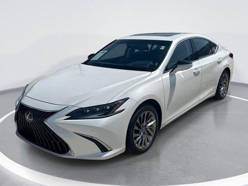 White Pearl 2024 Lexus ES 300h Ultra Luxury