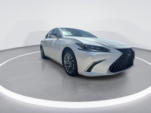 White Pearl 2024 Lexus ES 300h Ultra Luxury