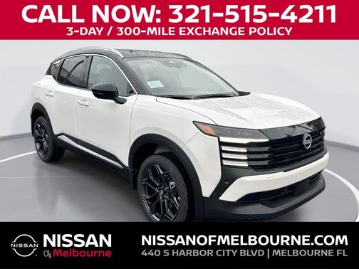 Aspen White Tricoat/Super Black 2027 Nissan Kicks SR