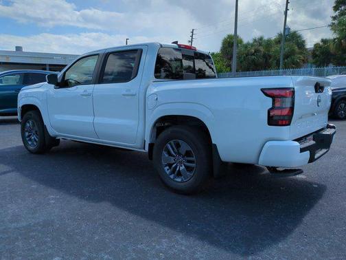 2025 Nissan Frontier SV