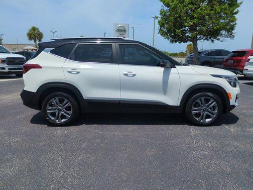 2023 Kia Seltos S