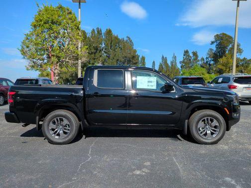 2025 Nissan Frontier SV