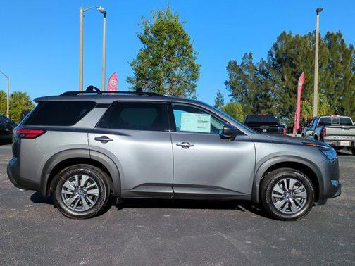 2025 Nissan Pathfinder SV FWD