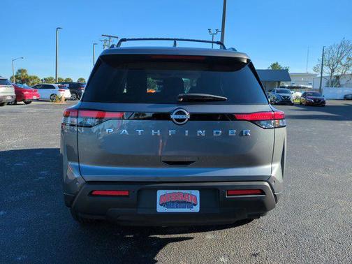 2025 Nissan Pathfinder SV FWD