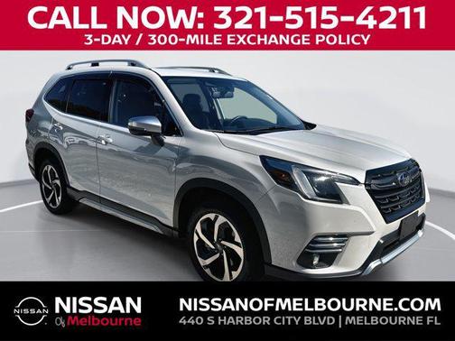Crystal White Pearl 2022 Subaru Forester Touring