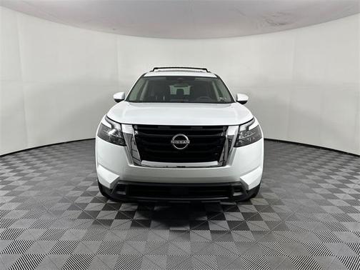 2025 Nissan Pathfinder SV 4WD