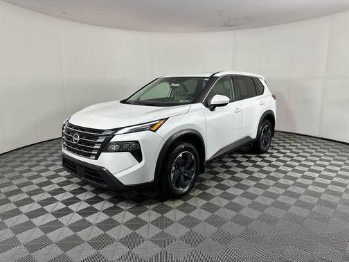 Everest White Pearl 2024 Nissan Rogue SV