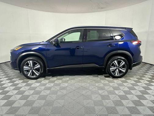 Deep Ocean Blue Pearl 2024 Nissan Rogue SL