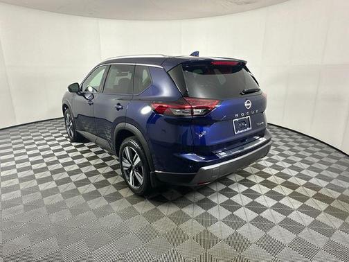 Deep Ocean Blue Pearl 2024 Nissan Rogue SL