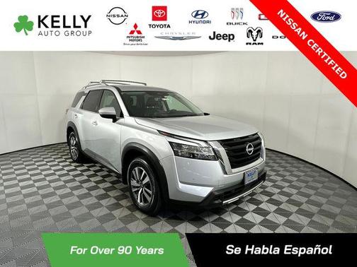 Brilliant Silver Metallic 2023 Nissan Pathfinder SL 4WD
