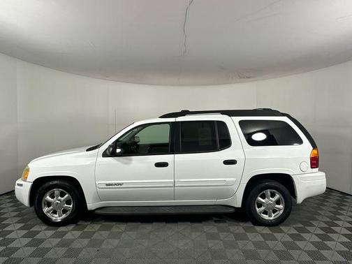 Olympic White 2004 GMC Envoy XL SLE