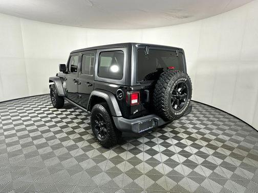 Black Clearcoat 2022 Jeep Wrangler Willys
