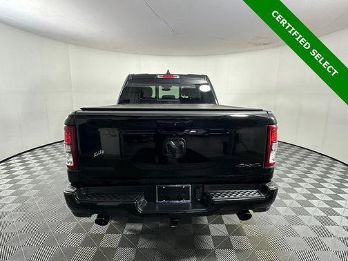 Diamond Black Crystal Pearlcoat 2021 RAM 1500 Big Horn/Lone Star