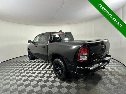 Diamond Black Crystal Pearlcoat 2021 RAM 1500 Big Horn/Lone Star