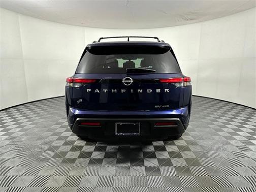 2023 Nissan Pathfinder SV
