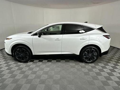 Everest White Pearl Tricoat 2026 Nissan Murano Platinum