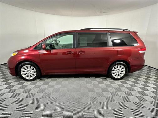 2014 Toyota Sienna XLE