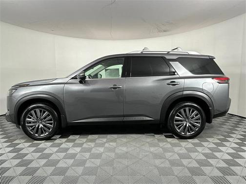 2025 Nissan Pathfinder SL 4WD