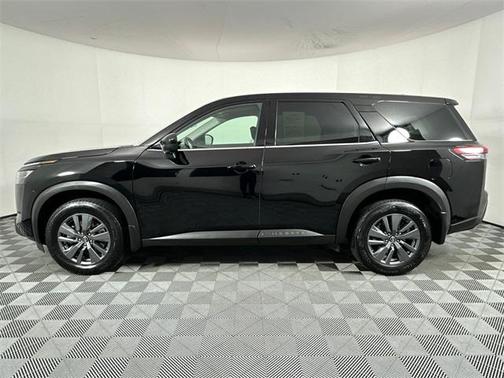 2024 Nissan Pathfinder S 4WD
