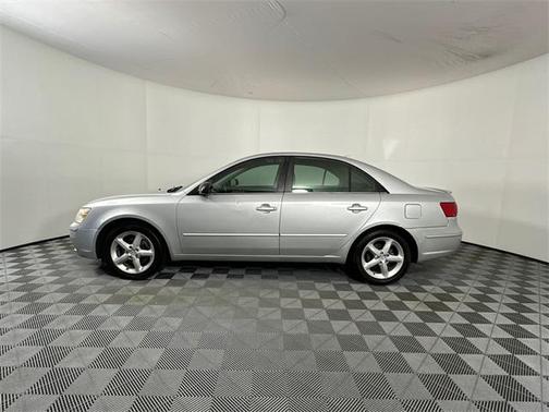 2009 Hyundai SONATA SE