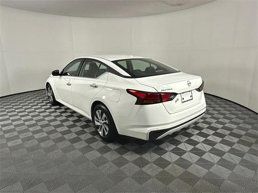 2025 Nissan Altima S FWD