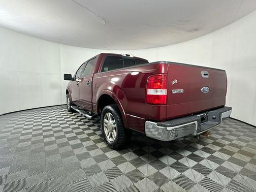 Red 2005 Ford F-150 Lariat SuperCrew