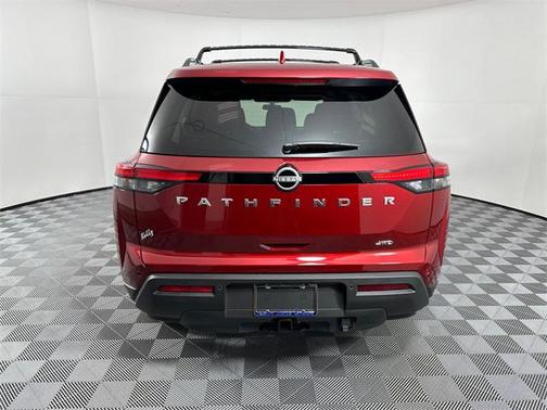 2025 Nissan Pathfinder SV 4WD