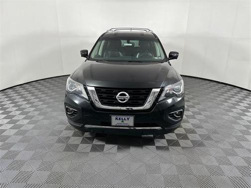 2018 Nissan Pathfinder SL