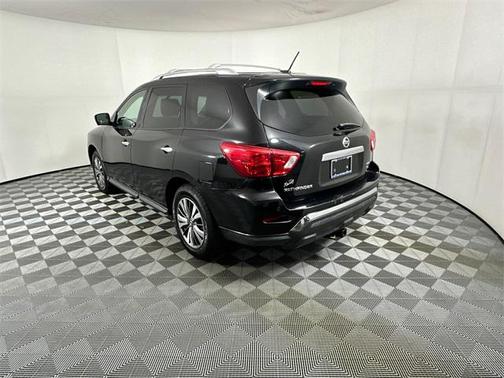 2018 Nissan Pathfinder SL