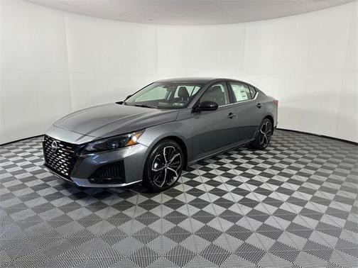 2025 Nissan Altima SR FWD
