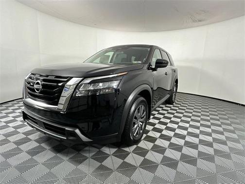 2025 Nissan Pathfinder S 4WD