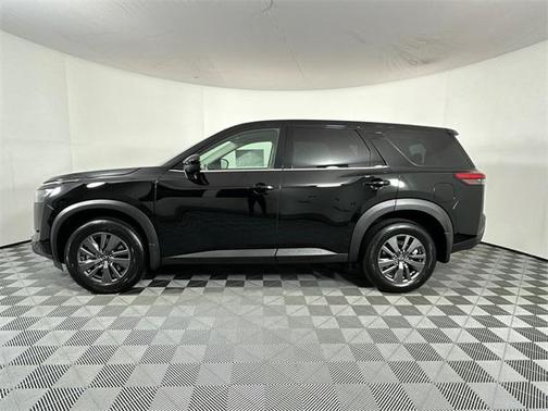 2025 Nissan Pathfinder S 4WD