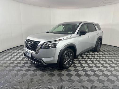 Brilliant Silver Metallic 2023 Nissan Pathfinder S 4WD