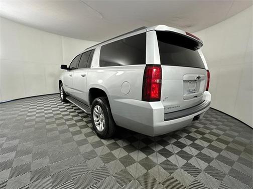 2017 Chevrolet Suburban LT