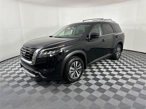 2025 Nissan Pathfinder SL 4WD