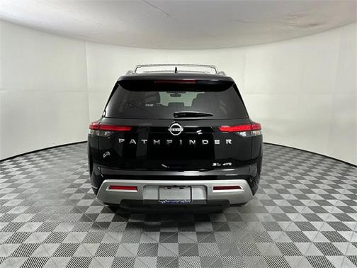 2025 Nissan Pathfinder SL 4WD