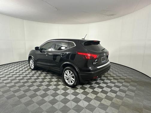 Magnetic Black 2018 Nissan Rogue Sport S
