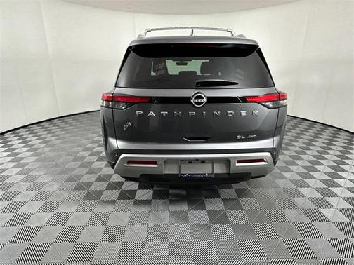 2025 Nissan Pathfinder SL 4WD