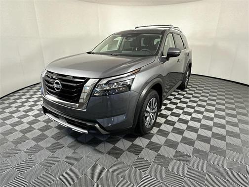 2025 Nissan Pathfinder SL 4WD