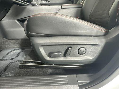 Everest White Pearl 2025 Nissan Rogue Rock Creek