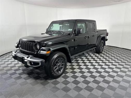 2024 Jeep Gladiator Sport S
