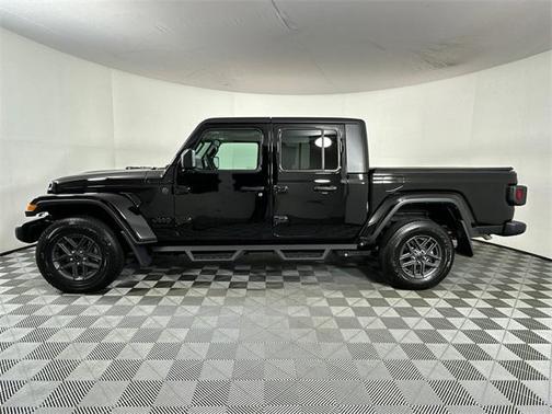 2024 Jeep Gladiator Sport S