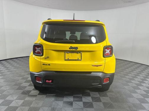 2016 Jeep Renegade Trailhawk