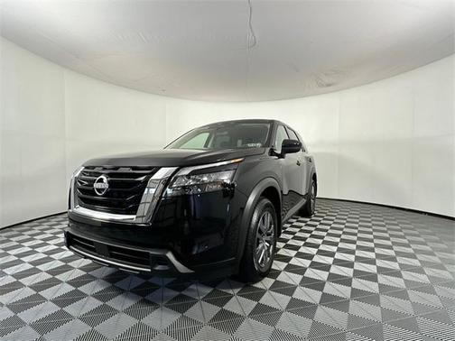 2025 Nissan Pathfinder S 4WD